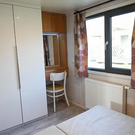 - Eiderufer 1 Holiday home Suderstapel